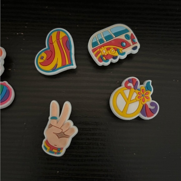 Crocs Boho Hippie Crocs Jibbitz Peace Retro Heart lot of 6 - Picture 7 of 8